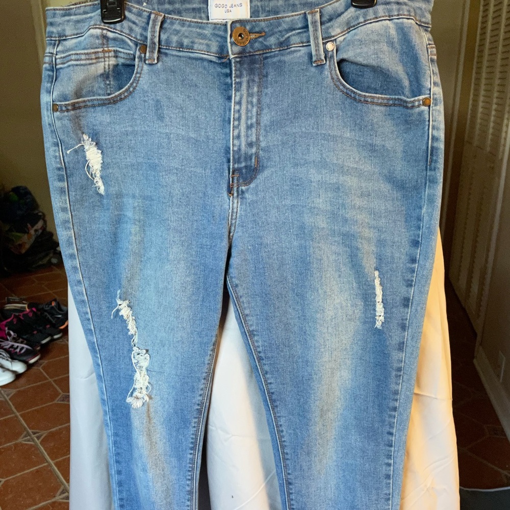 Skinny high waisted jeans distressed